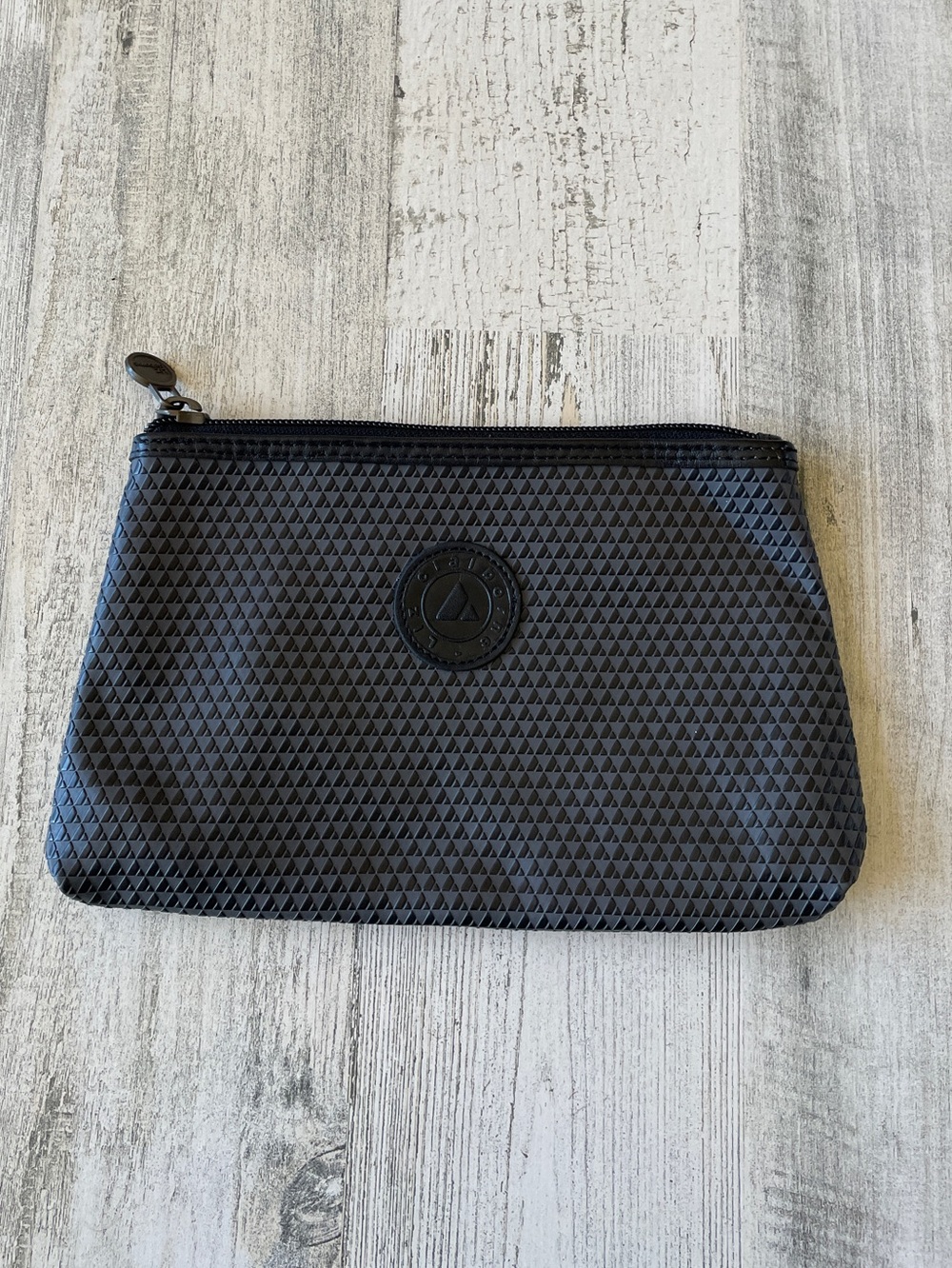 Vintage Liz Claiborne Black Textured Zip Clutch EUC